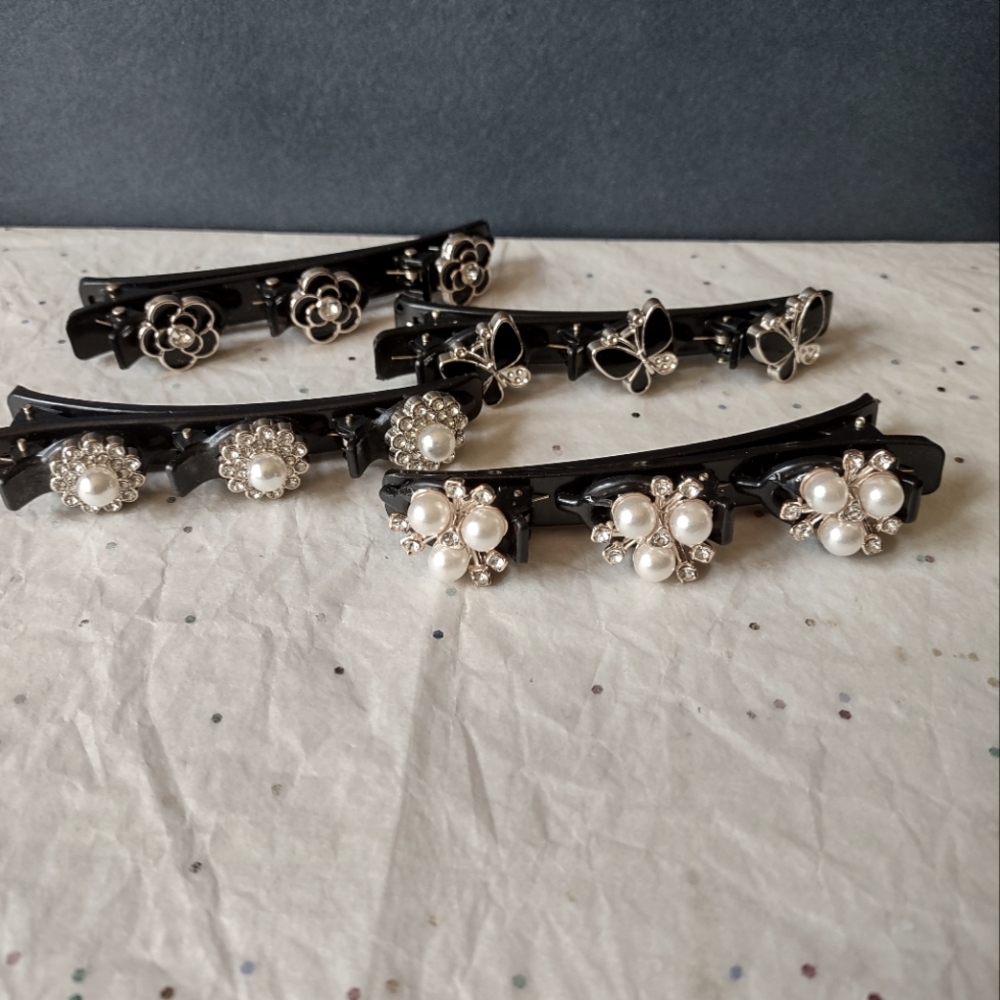 Set of 4 hairclips NWOT